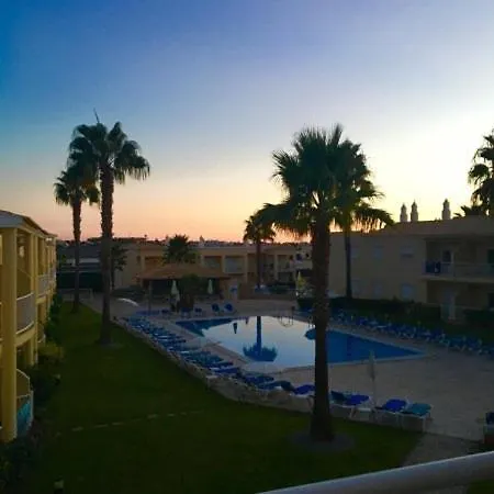 Parra Holidays Q House Appartement *