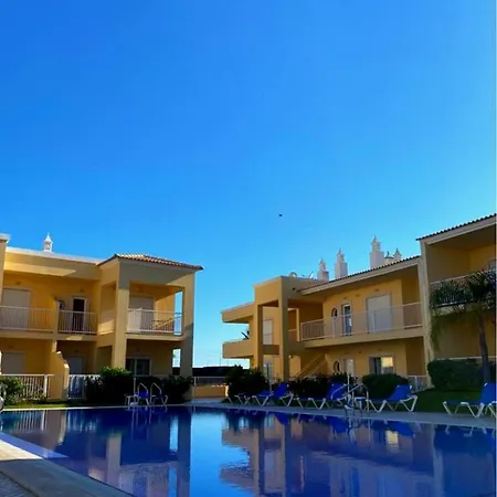 Parra Holidays Q House *